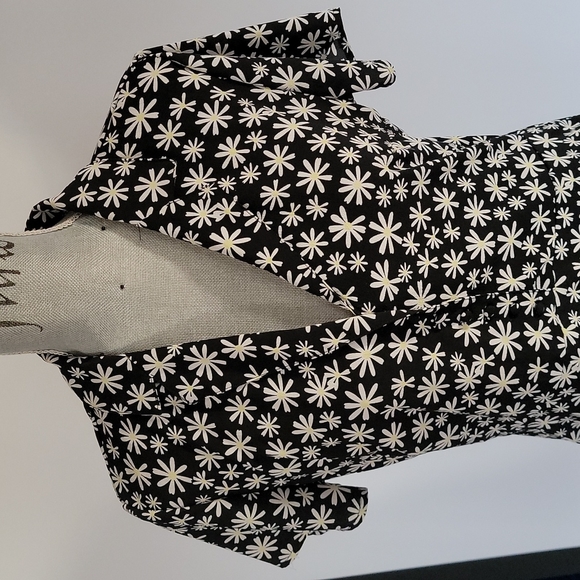 2 H&M Dresses - Picture 5 of 8